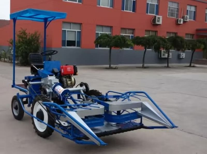 دروگر چهار چرخ گندم چین با سرعت بالا در برداشت منظم